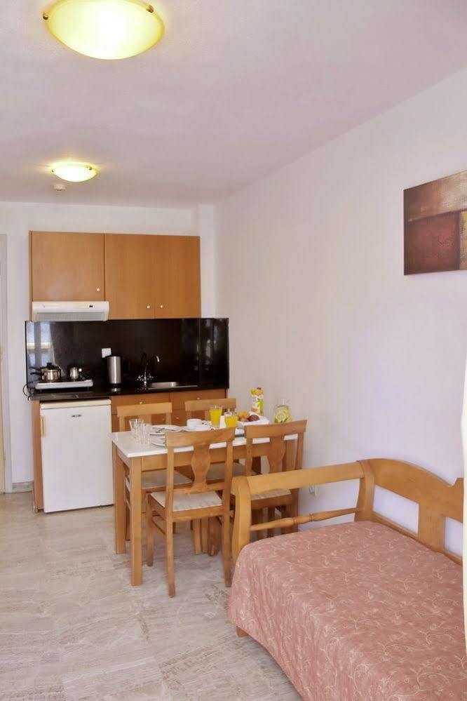 Irini Apartments Platanés Dış mekan fotoğraf